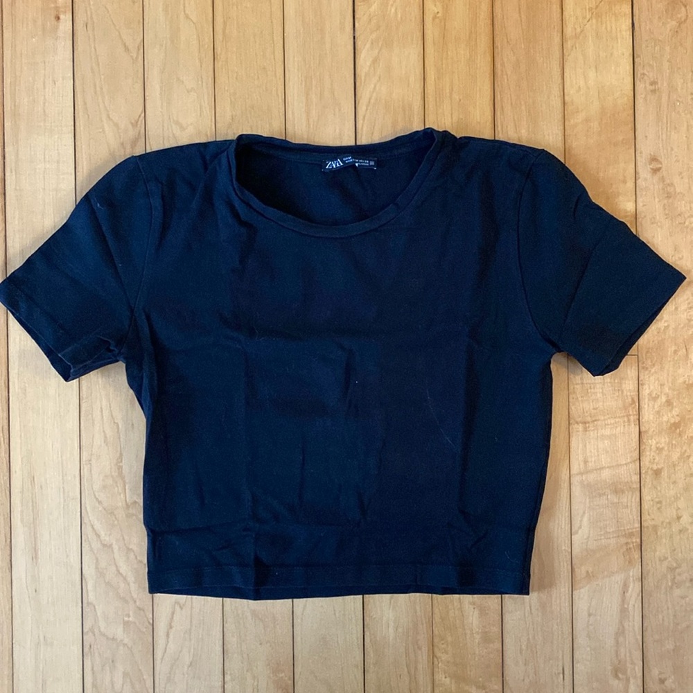 Black t-shirt from Zara. Size M.